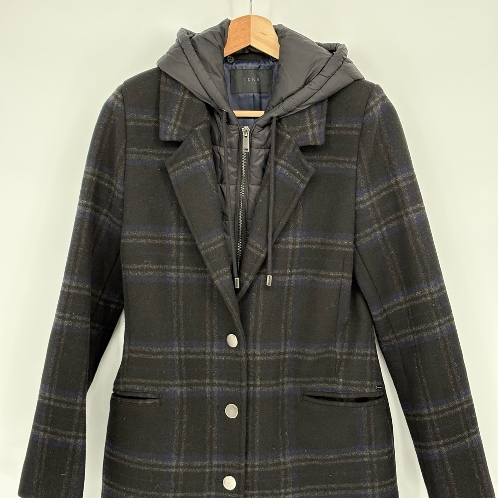 🧲 IKKS Black blue and Gray Plaid wool blend coat w zip out black puffer hoodie - Picture 4 of 12